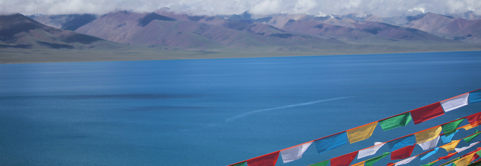 Alpine Lake in Tibet 